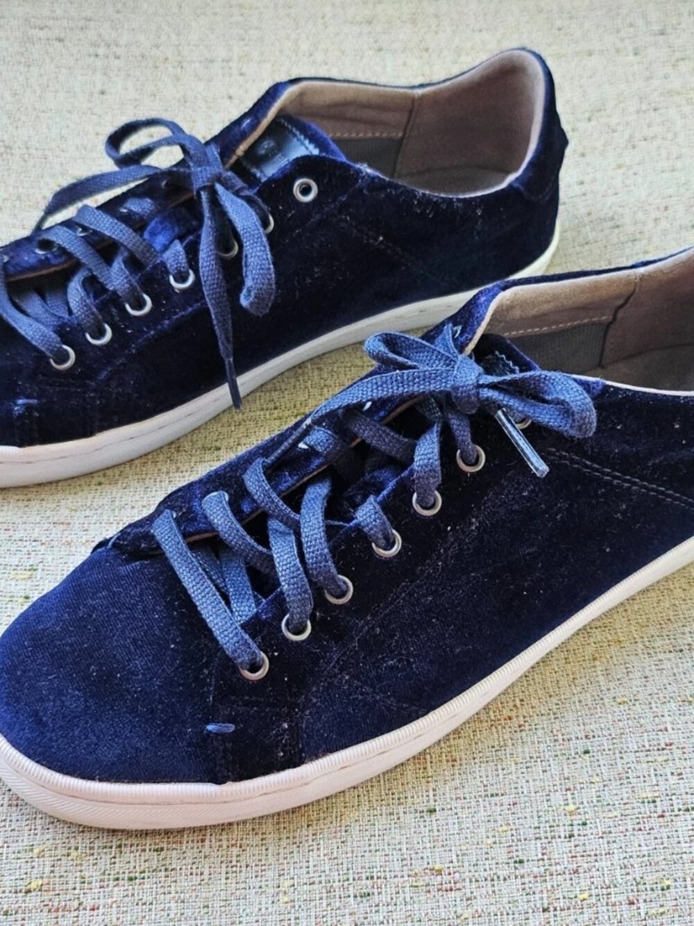 Cole Haan Women Shoes navy Blue Velvet Upper Lace Up Sneaker Size 8.5 WO - Picture 4 of 12